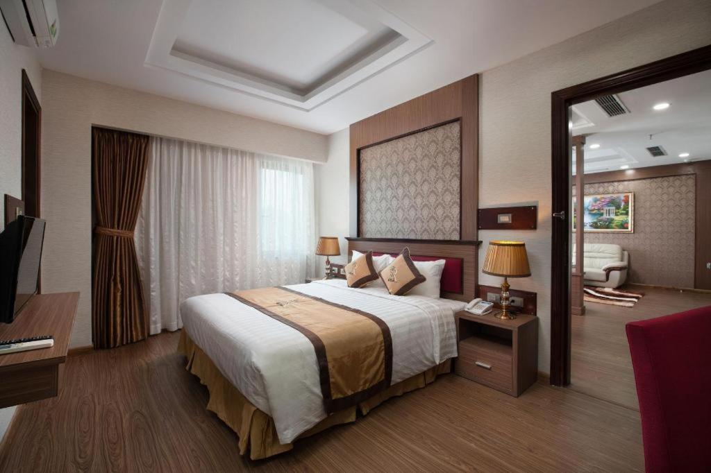 Royal Palace Hotel Tuyen Quang Exteriér fotografie